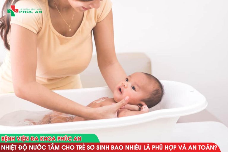 Nhiệt độ nước tắm cho trẻ sơ sinh bao nhiêu là phù hợp và an toàn?